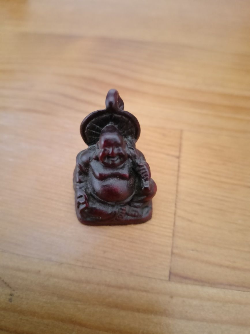 Trzy figurki Budda