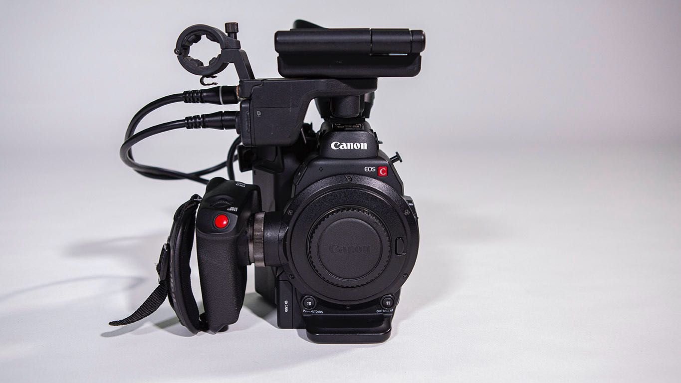 Canon EOS C300 Mark II + Jason Cases + 3 Baterias + 2 Cartões CFast