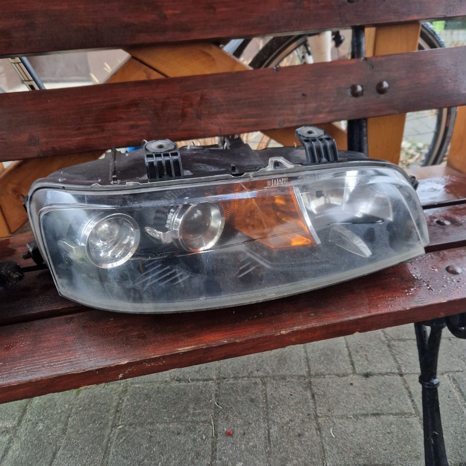 Lampy reflektory przednie fiat punto 2 komplet