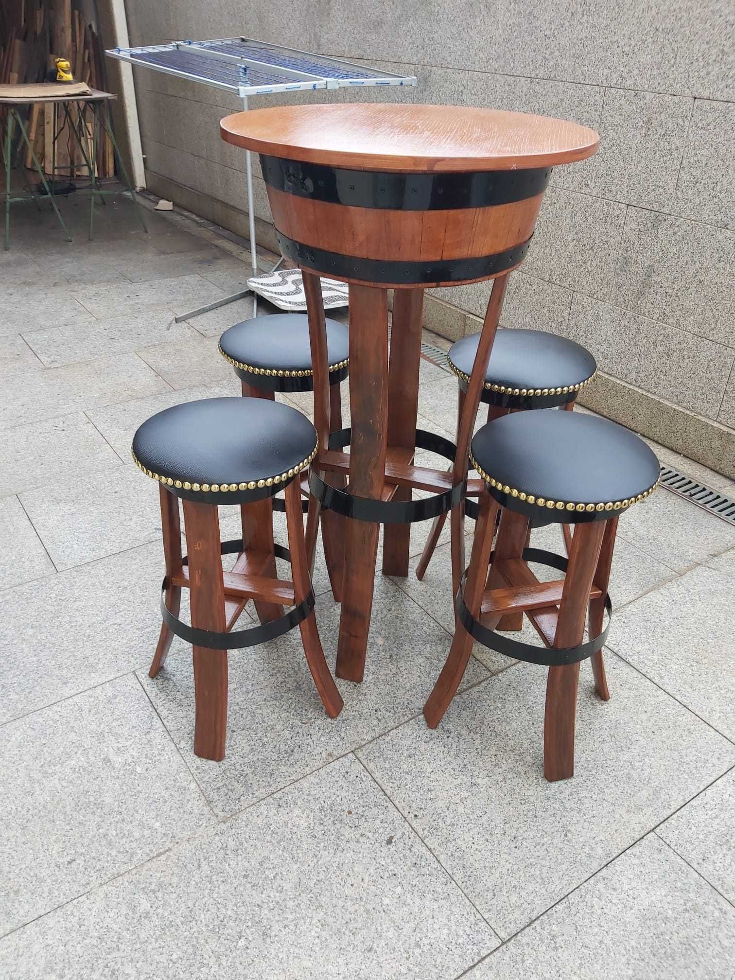 Bancos Bar Forma de Barris