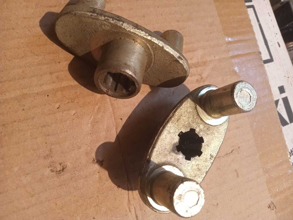 Диск сцепл. К-750,МТ,вилка кардана,серьги коляски М-72,детали тормоза.