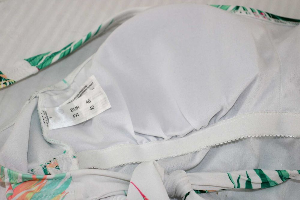 o1 C&A damski jednoczęściowy kostium kąpielowy 40 L miseczka C