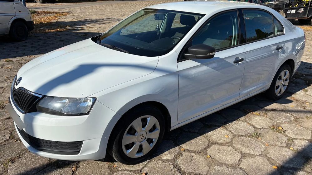 Skoda RAPID Tani w eksploatacji i utrzymaniu samochód rodzinny