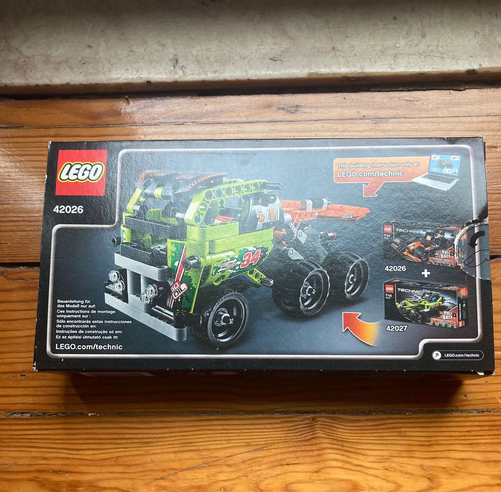 Lego Technic 42026 Black Champion Racer Model Kit / 7-14 anos