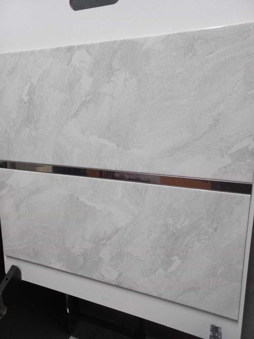 Płytki Ścienne 25x60 Gatunek 1 . Kilka wzorów