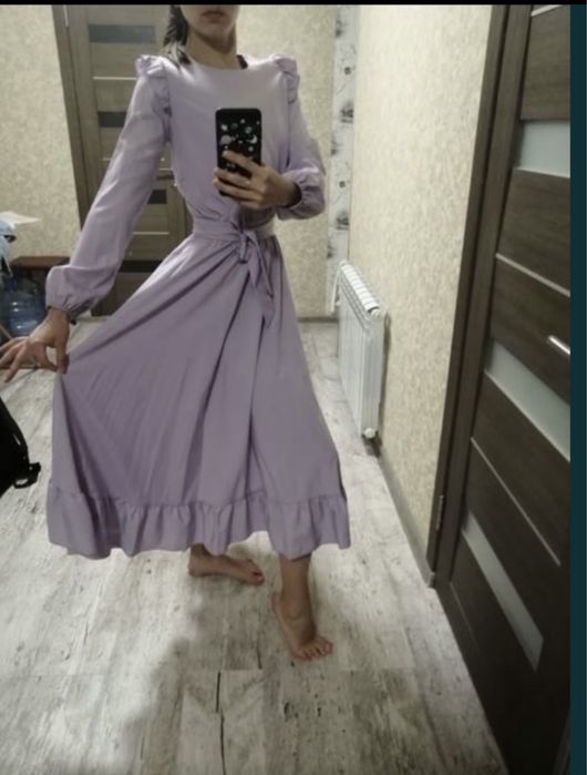 Платье миди новое, S