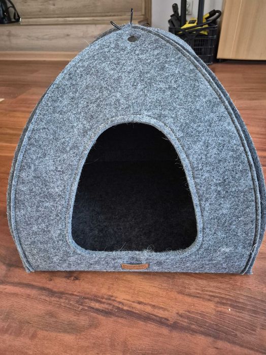 Domek dla kota z filcu firmy Amiplay