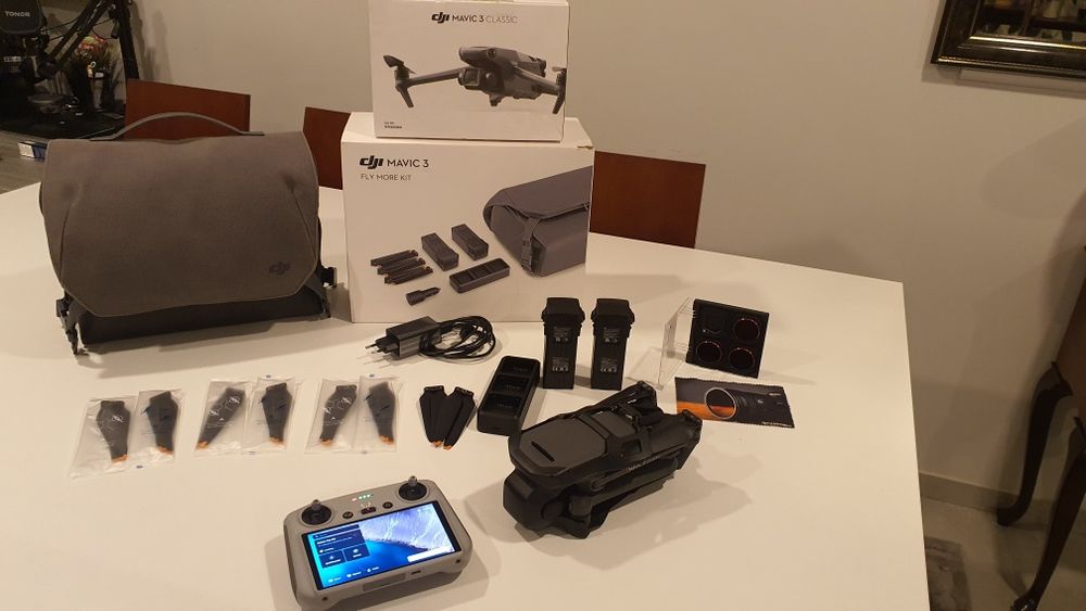 DJI Mavic 3 Classic + DJI RC + Fly More Combo + Filtros Freewell (Pack