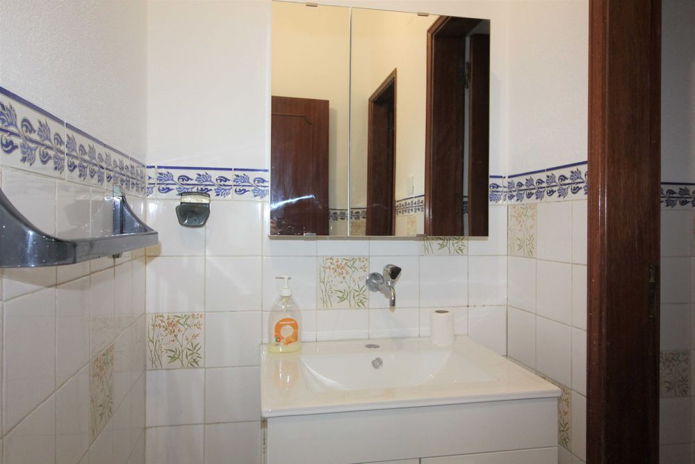 Quarto Individual para arrendar (Amora)