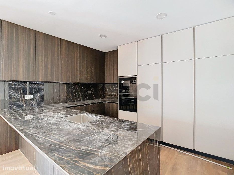 Moradia T3 | Quinta Anjo | Nova | Piscina | Isolada Térrea