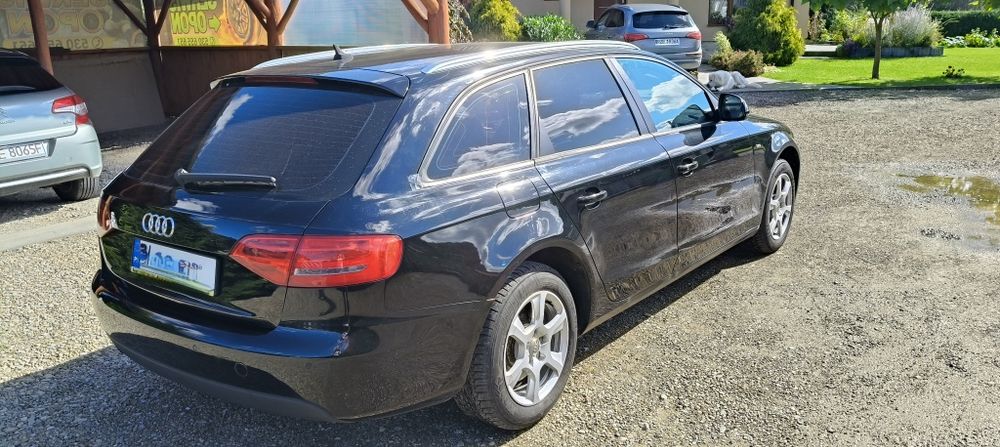 Audi A4 B8 Avant 2.0 TDI 143km Automat