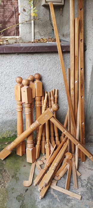 Balustrada drewniana po demontażu