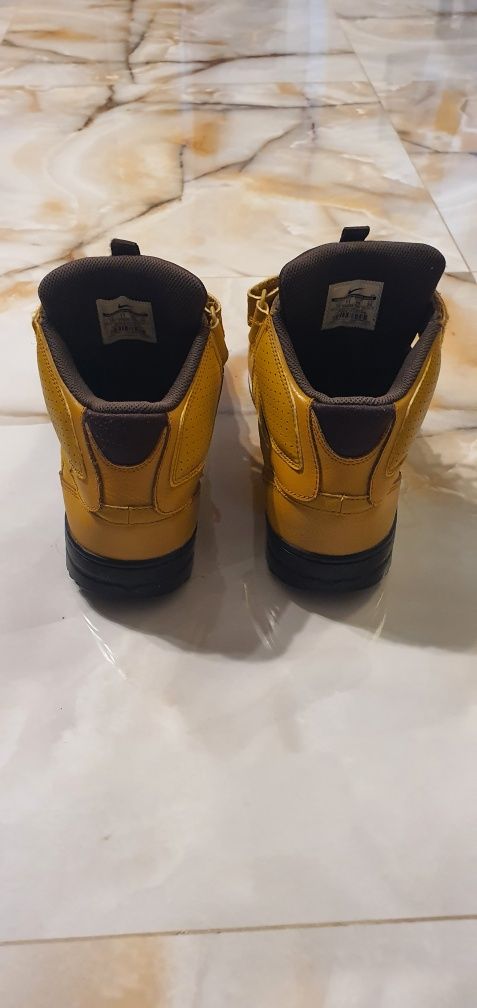 Buty trekkingowe Nike Mogan mid.46