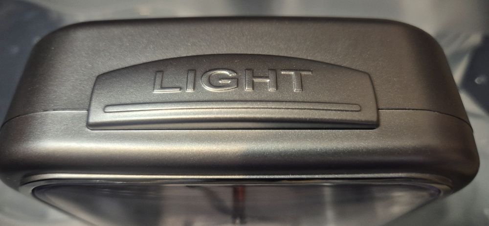 Cichy budzik o przekątnej 5.5 cała, podświetlany,bez tykania