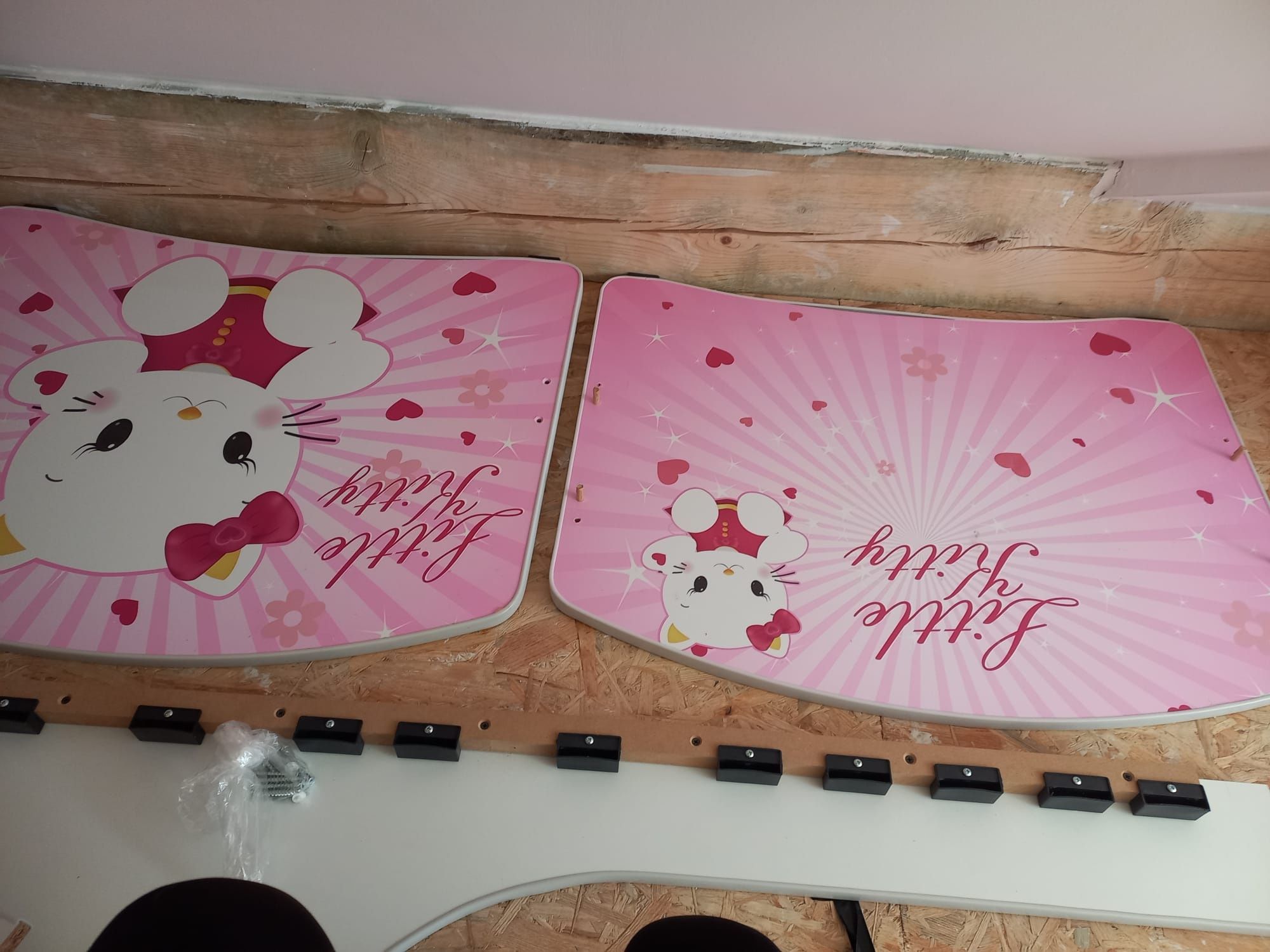 Łóżko dziecięce 90 na 200 z materacem hello kitty