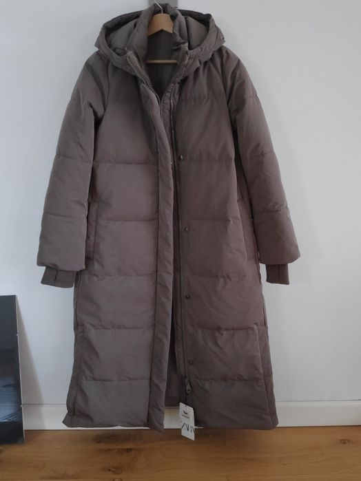 Długi płaszcz puchowy szary norkowy puch naturalny