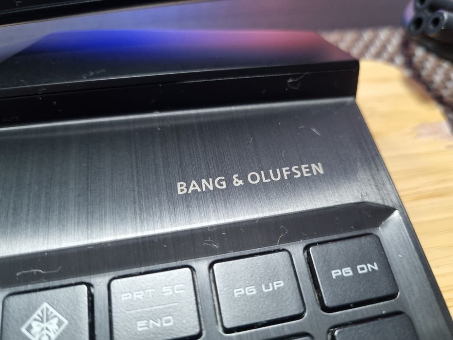 Laptop HP OMEN 15,6 i5 9300H/GTX 1650 4GB/16ram/256ssd/1TBhdd/144Hz