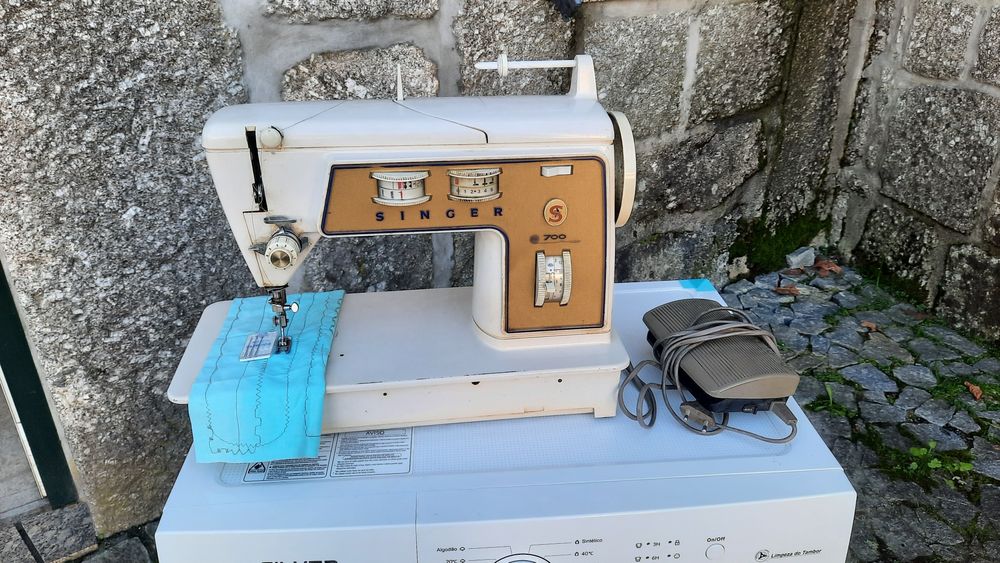Máquina costura Singer em Travassós-Fafe