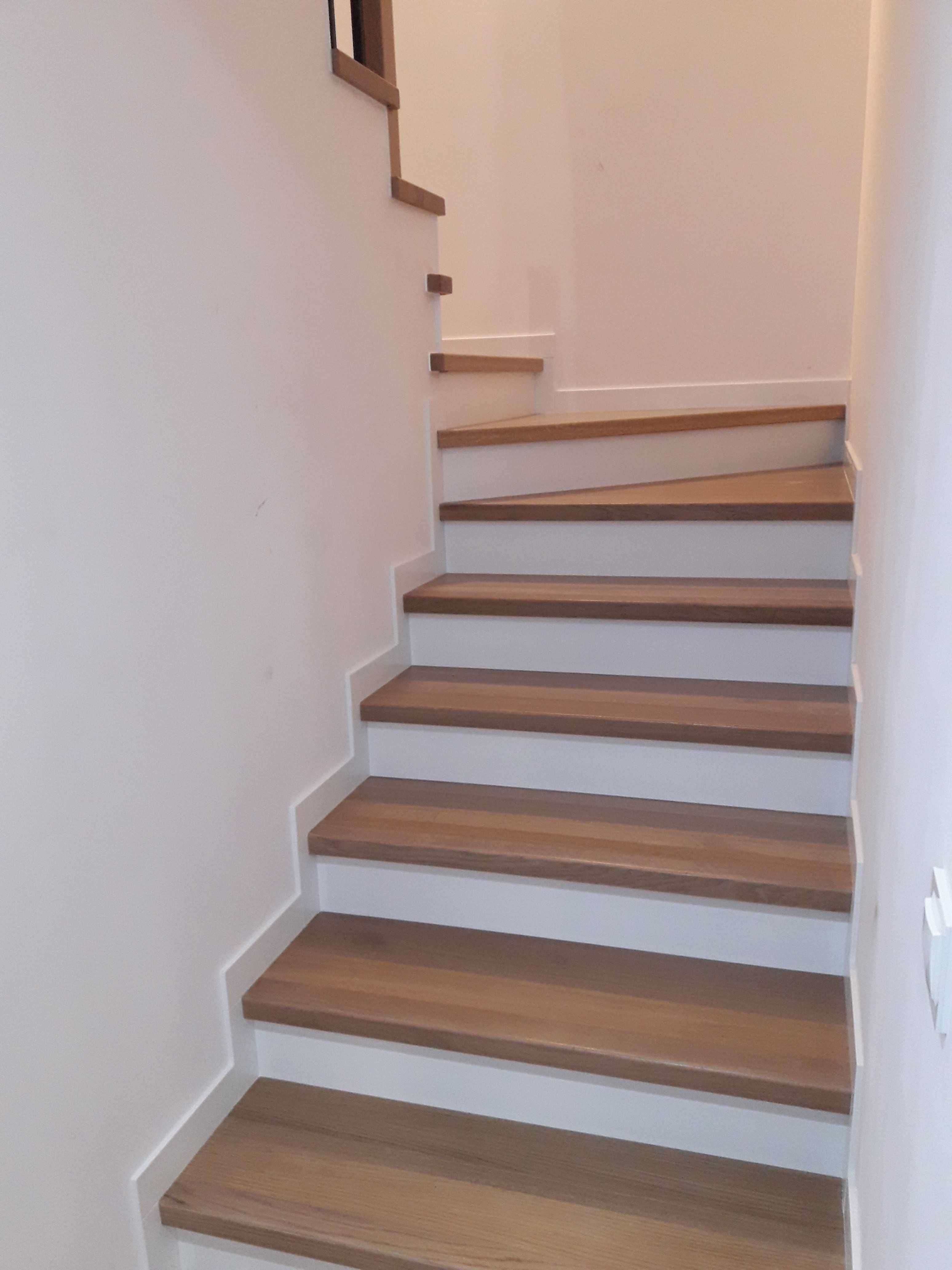 Trepy schody dębowe dąb jesion blat balustrady