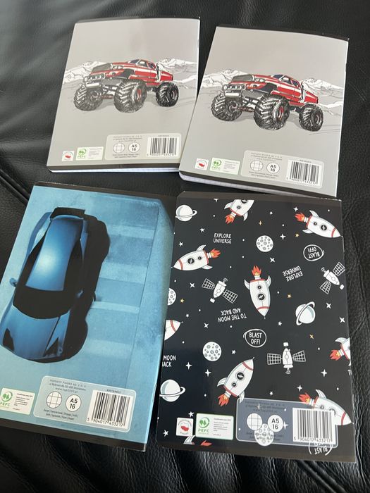 Zeszyty w kratke 4 szt 16 kartkowe
