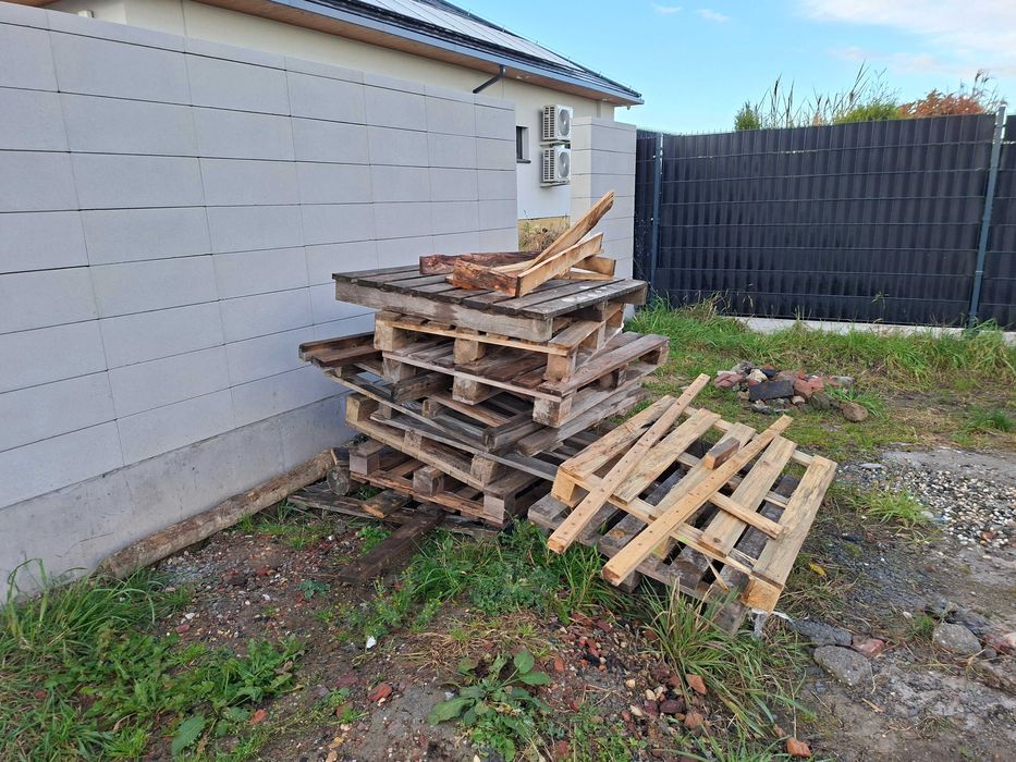 Palety, deski, słupki - na opał