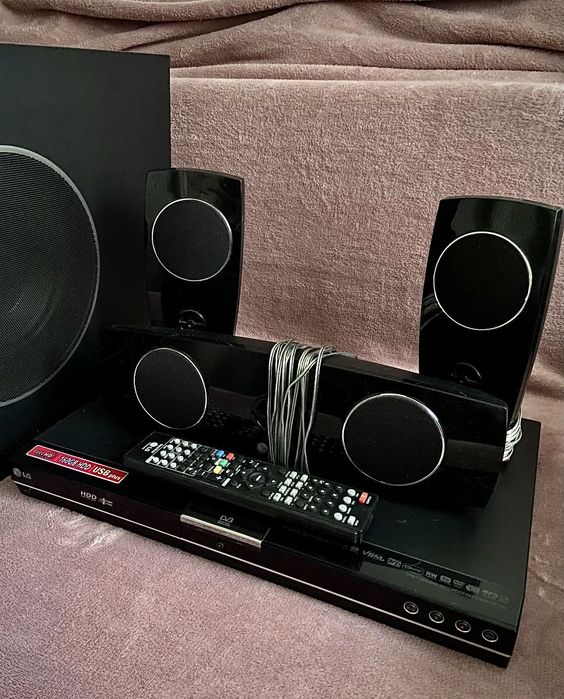 LG 3.1 система домашній кінотеатр 400 вт 160 gb SH43DA-A HRT403DA