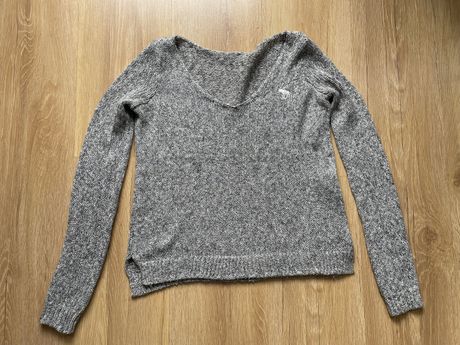 Krótki szary sweterek ze srebną nitką Abercrombie xs/s