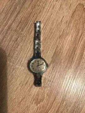 Часы с браслетом