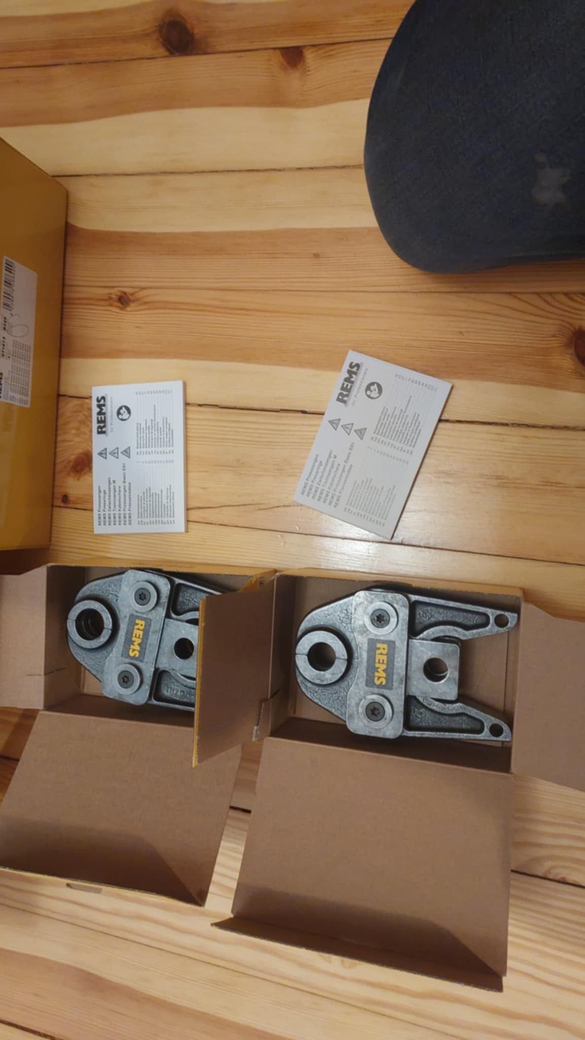 Zaciskarka REMS AKKU-PRESS 14V + cęgi 16 i 20