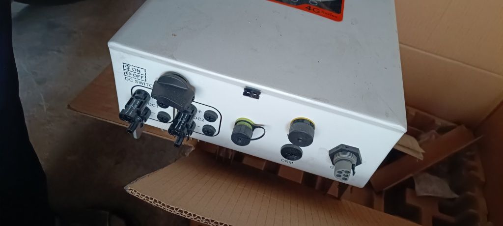 Inwerter falownik 6KW SOLIS-3P6K-4G stan bardzo dobry