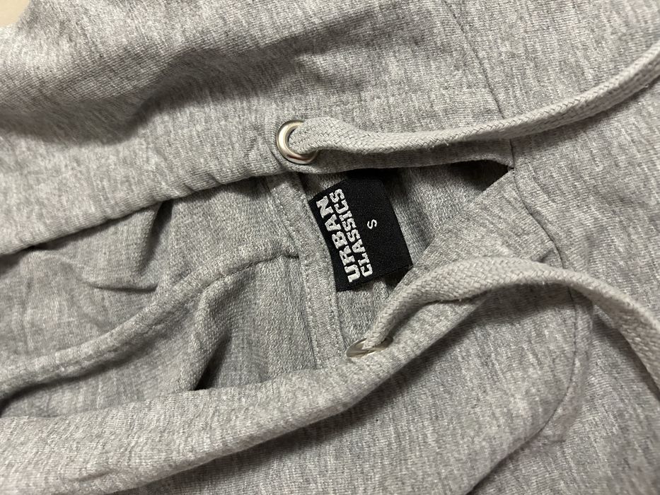 Damski bezrekawnik z kapturem