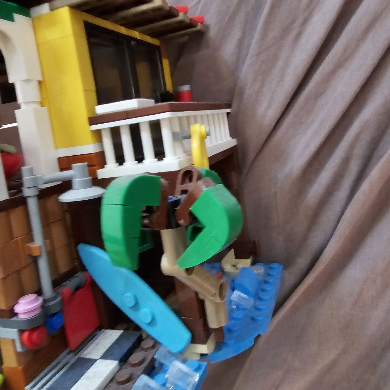 Lego domek na plaży