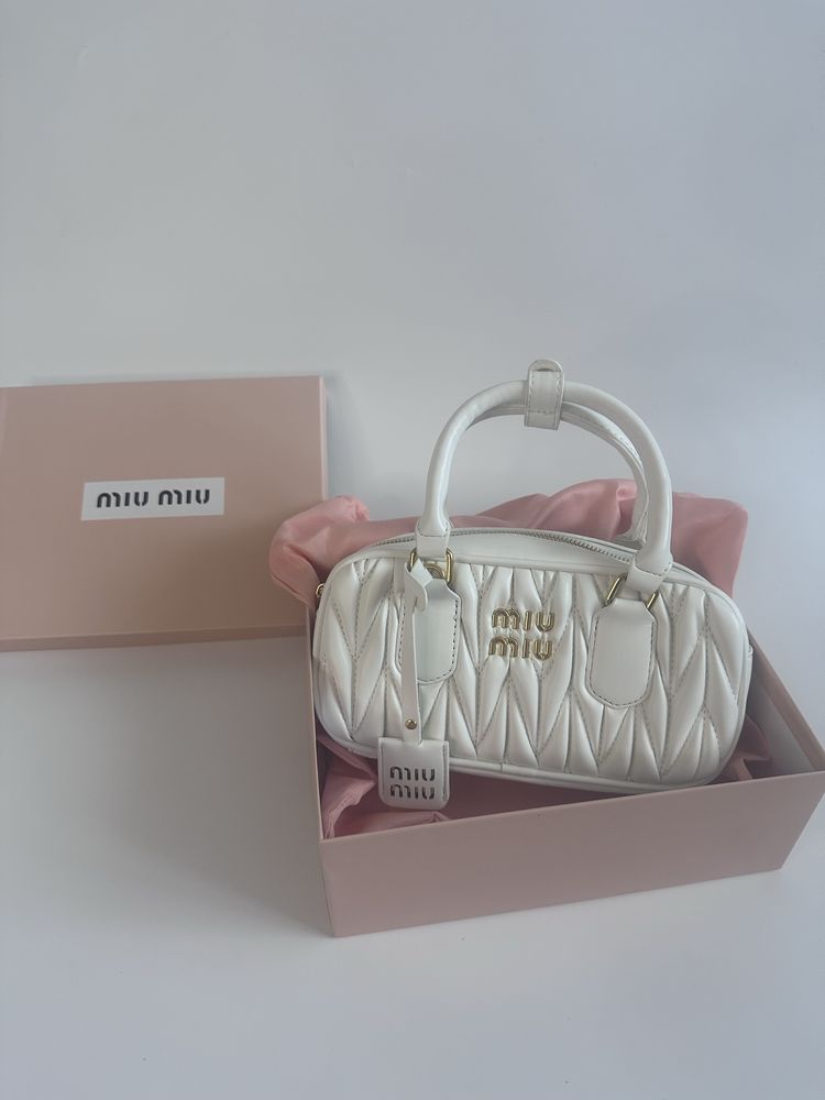 Жіноча сумка з натуральної шкіри MiuMiu МюМю