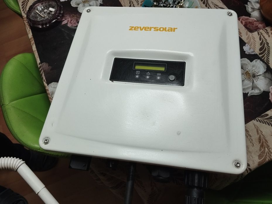 Falownik Zeversolar 3000s