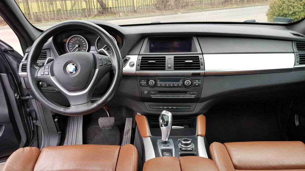 Wypożyczalnia z OC sprawcy Wynajem BMW X6 E71 3.0D 245KM