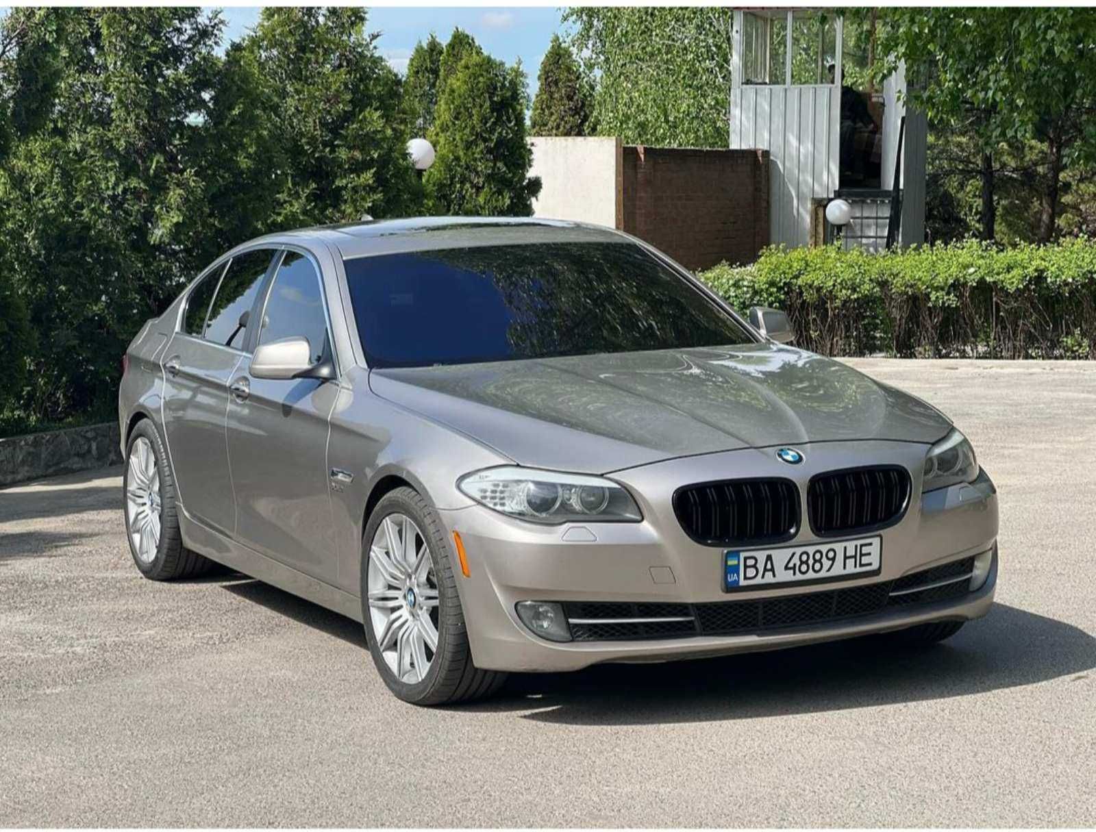 Автомовіль BMW 535