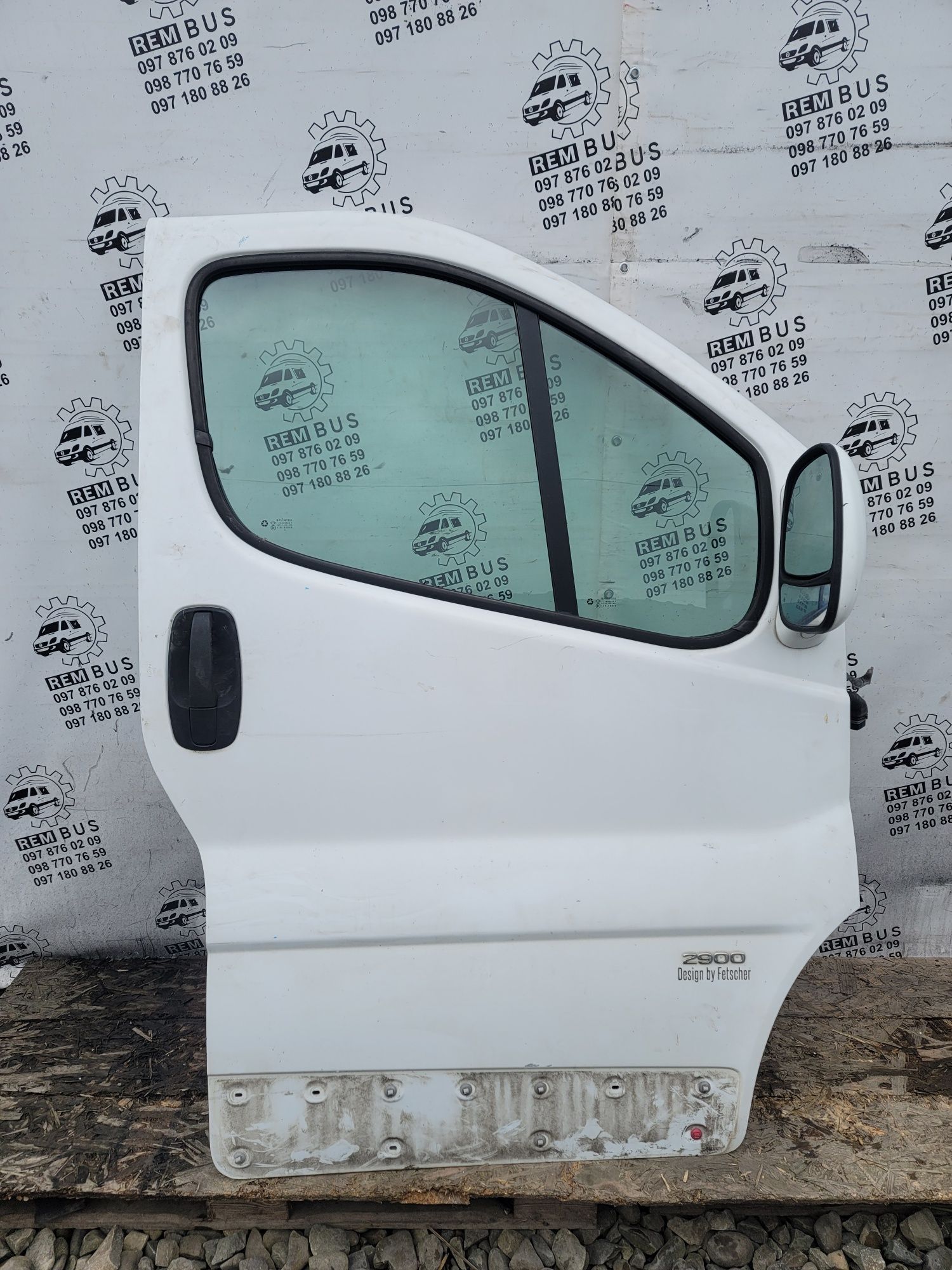 Передня права дверка Trafic vivaro трафік віваро біла