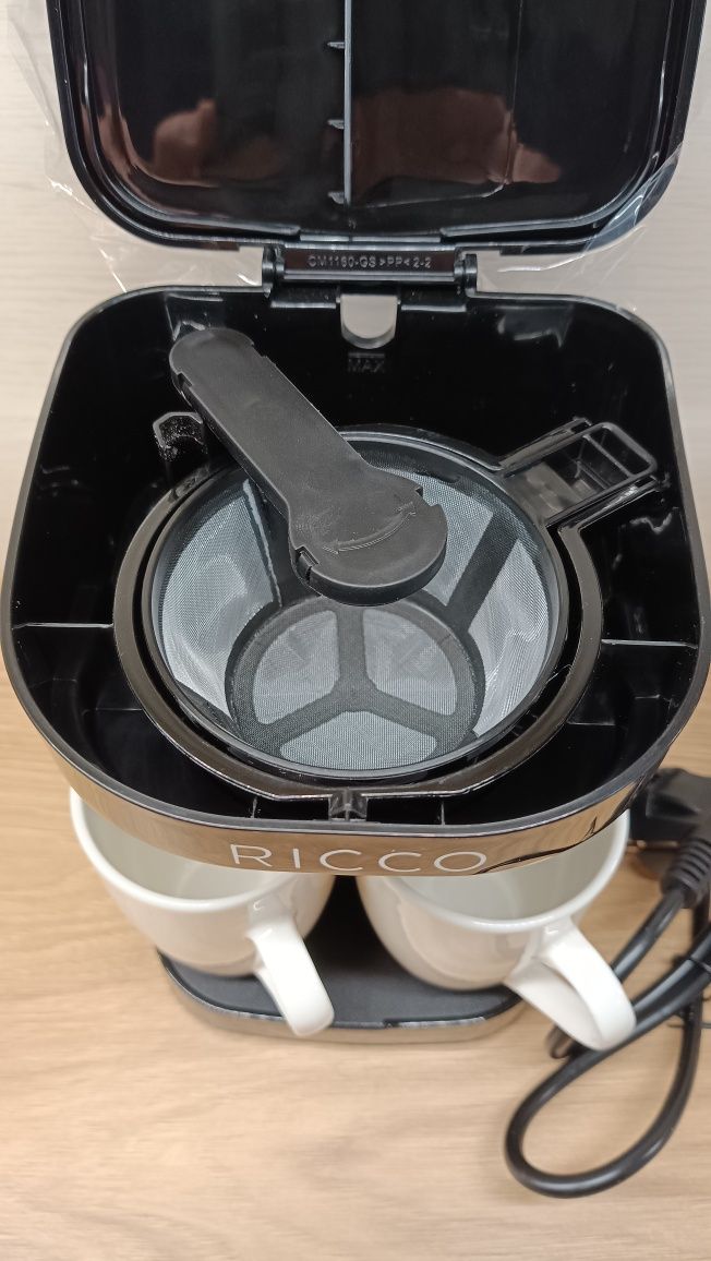 Ekspres do kawy przelewowy RICCO + 2 kubki porcelanowe.NOWY.