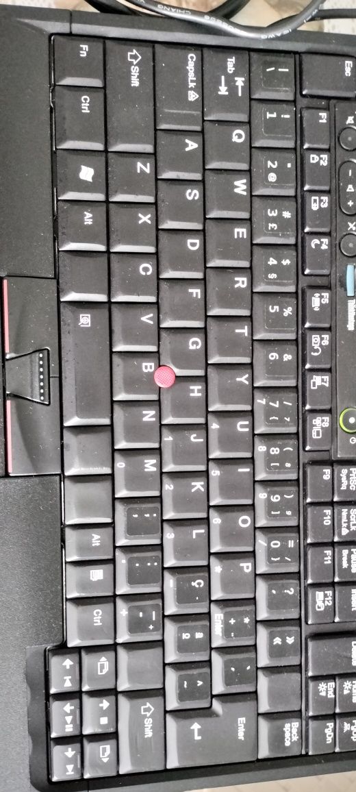 Laptop usado em perfeitas condições de uso  , bateria um pouco cansad
