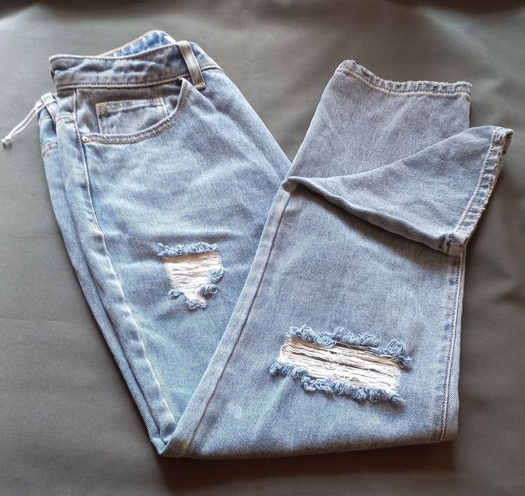 Джинсы женские,светлые.Размер 38.Модель МОМ.Бренд HOUSE Состав cotton.