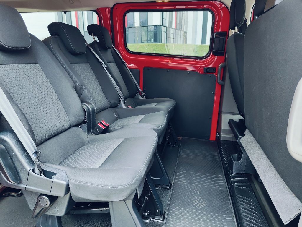 Wynajem busa, wypożyczalnia, busy 9 osobowe,  Ford Transit custom