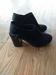 Nowe buty botki bez pięty czarne skóra rozm. 38