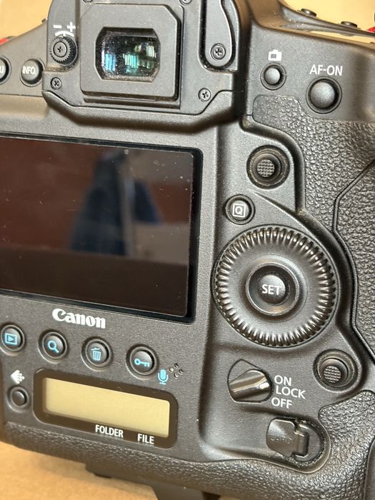 Canon 1DX com apenas 114k