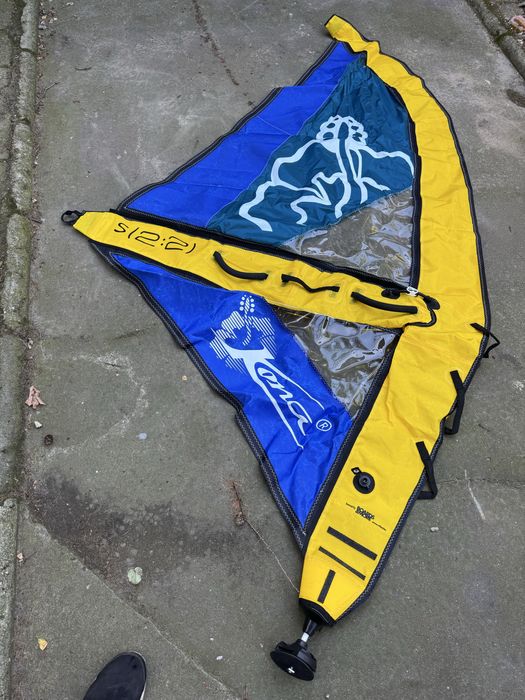 Pompowany pędnik (żagiel) windsurfingowy Kona 2.2m2