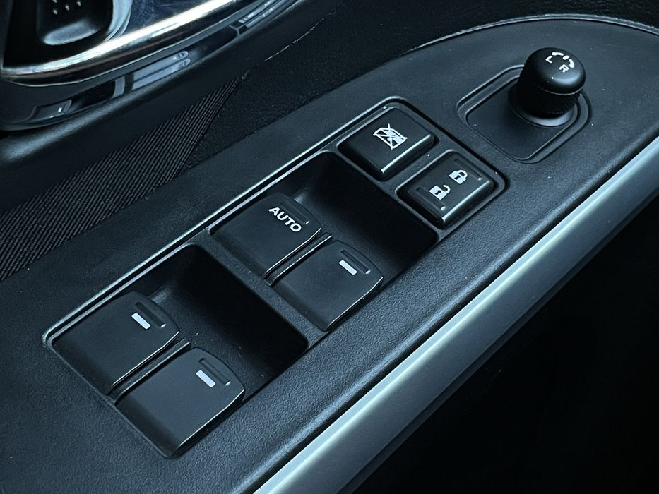 Suzuki SX4                   .
