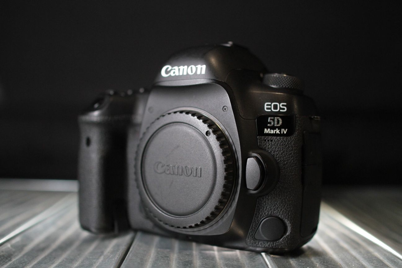 Canon EOS 5D Mark IV