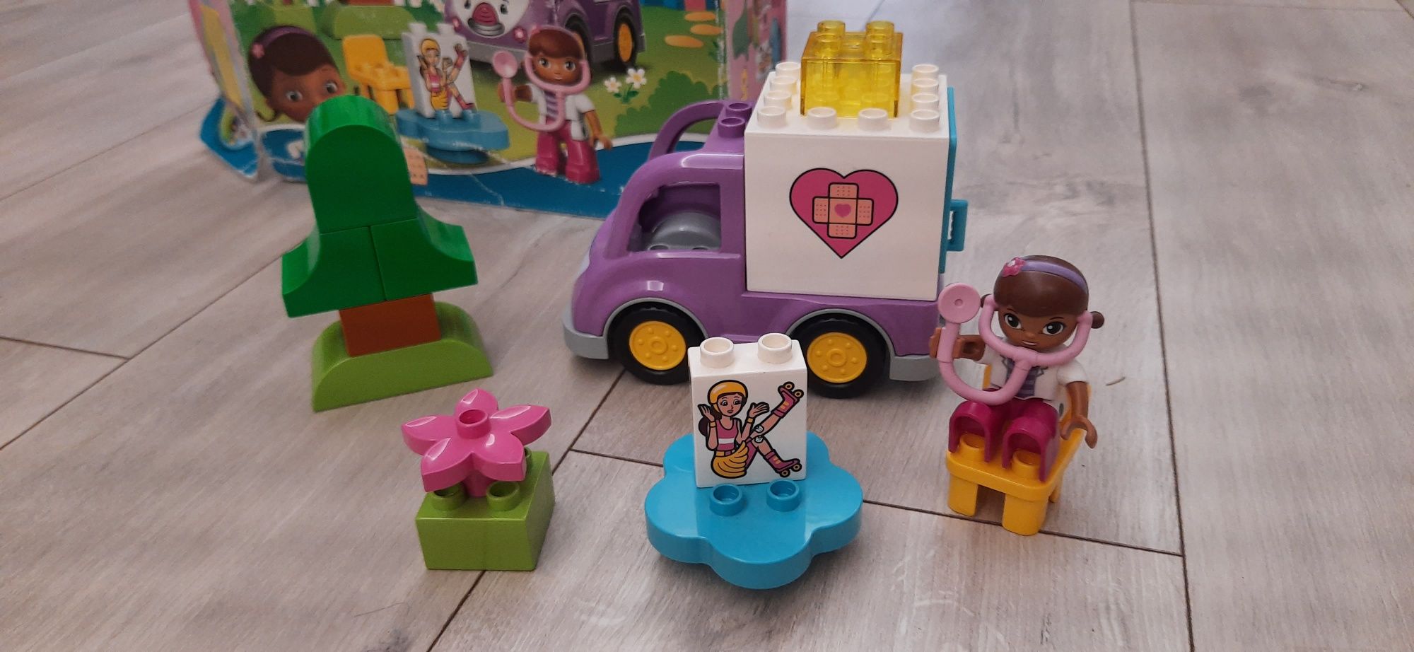 Конструктор LEGO Duplo Швидка допомога Лікар Плюшевої