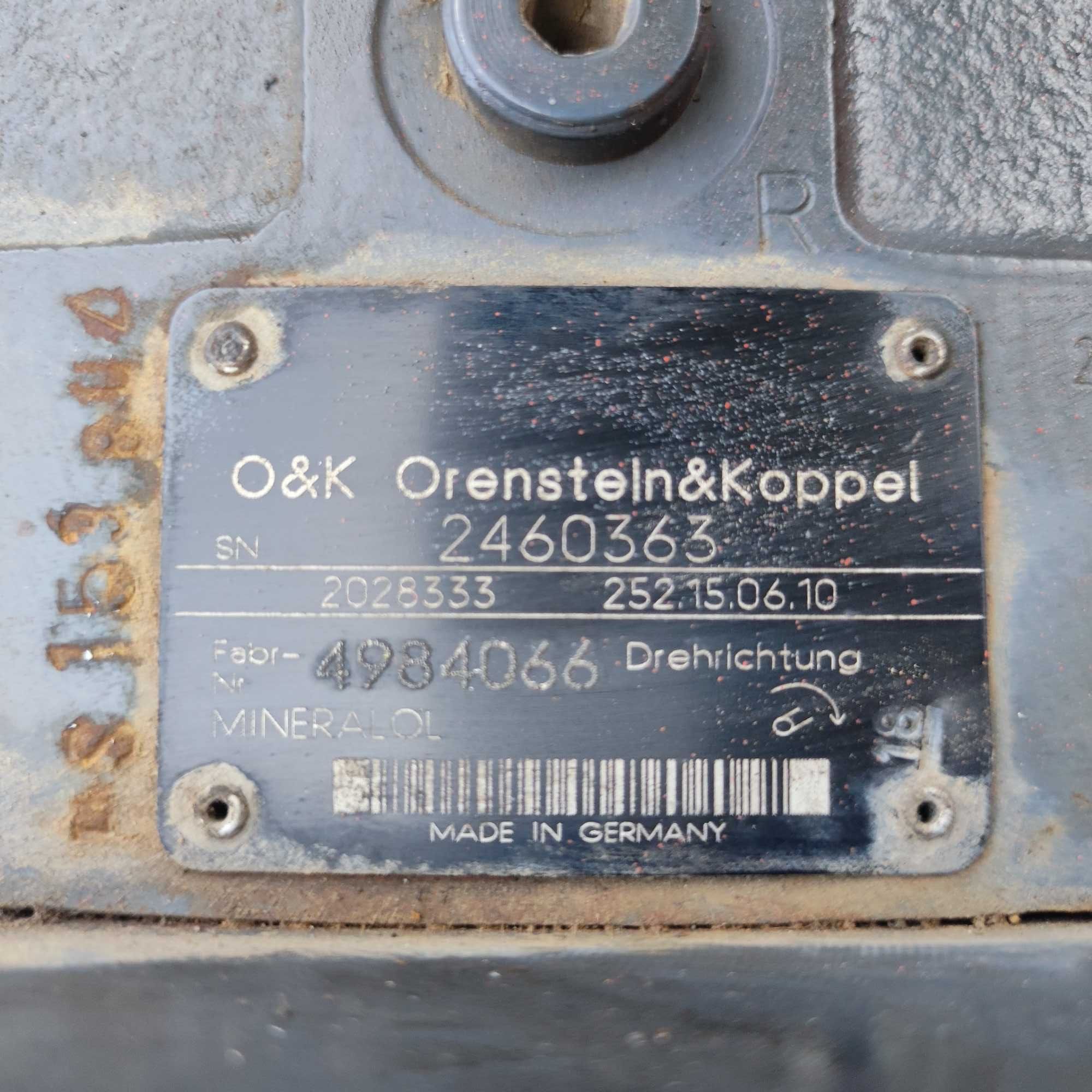 Koparka O&K MH 8 - Pompa obrotu