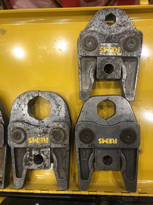 Rems akku-press 14.4V-20A/2022r/5 szt szczek,2 baterie i ładowarka