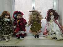 Bonequinhas em porcelana